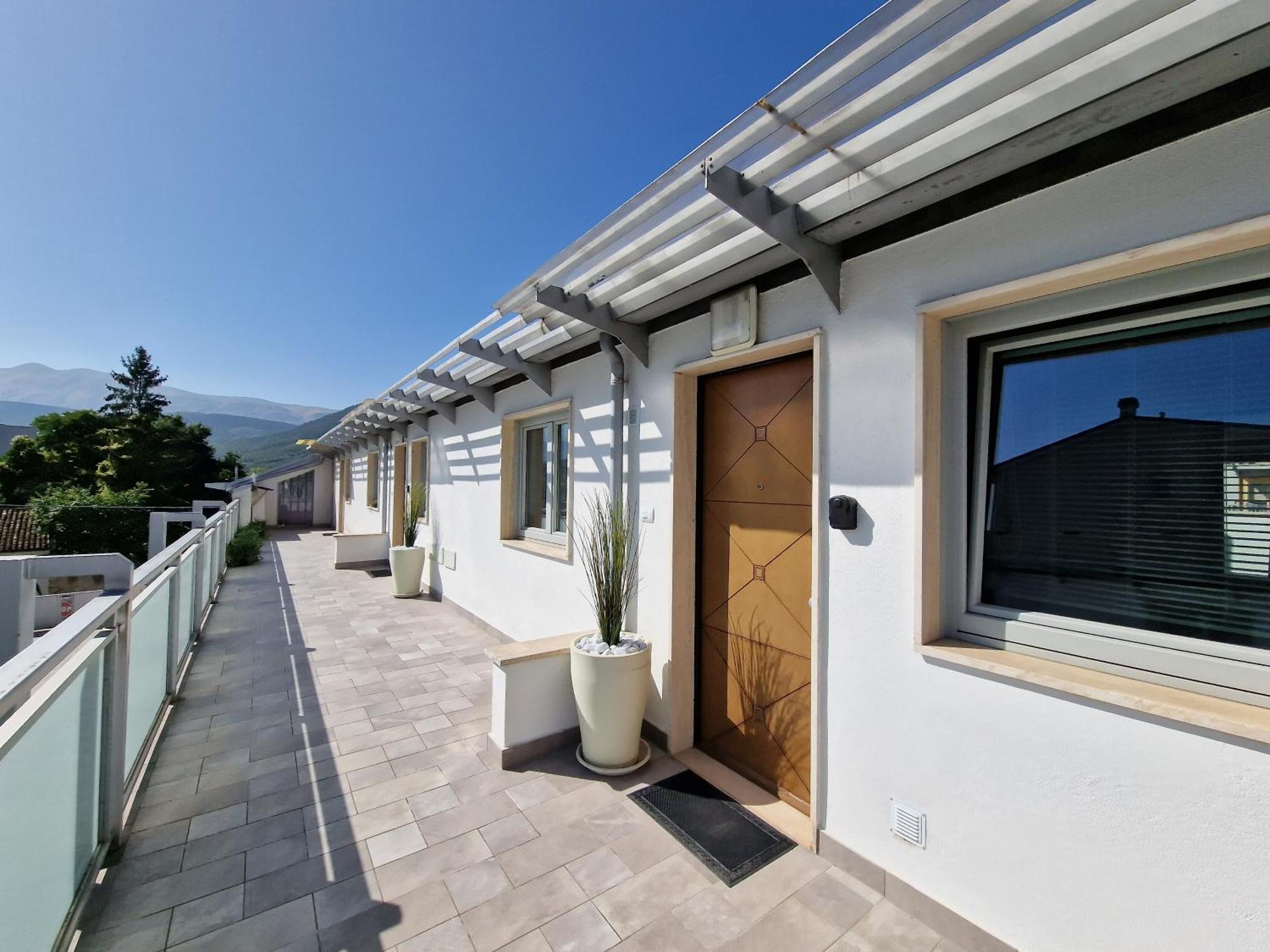 Casa Elena By Tramonti Apartments L'Aquila Eksteriør billede